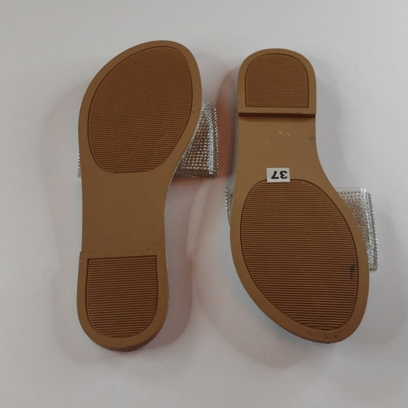 🆕Black Rhinestone Sandals - Picture 3 of 3